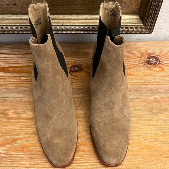 STEVE MADDEN RHIANNON NWOB Suede Leather Ankle Boot - Size 8 - Picture 2 of 12